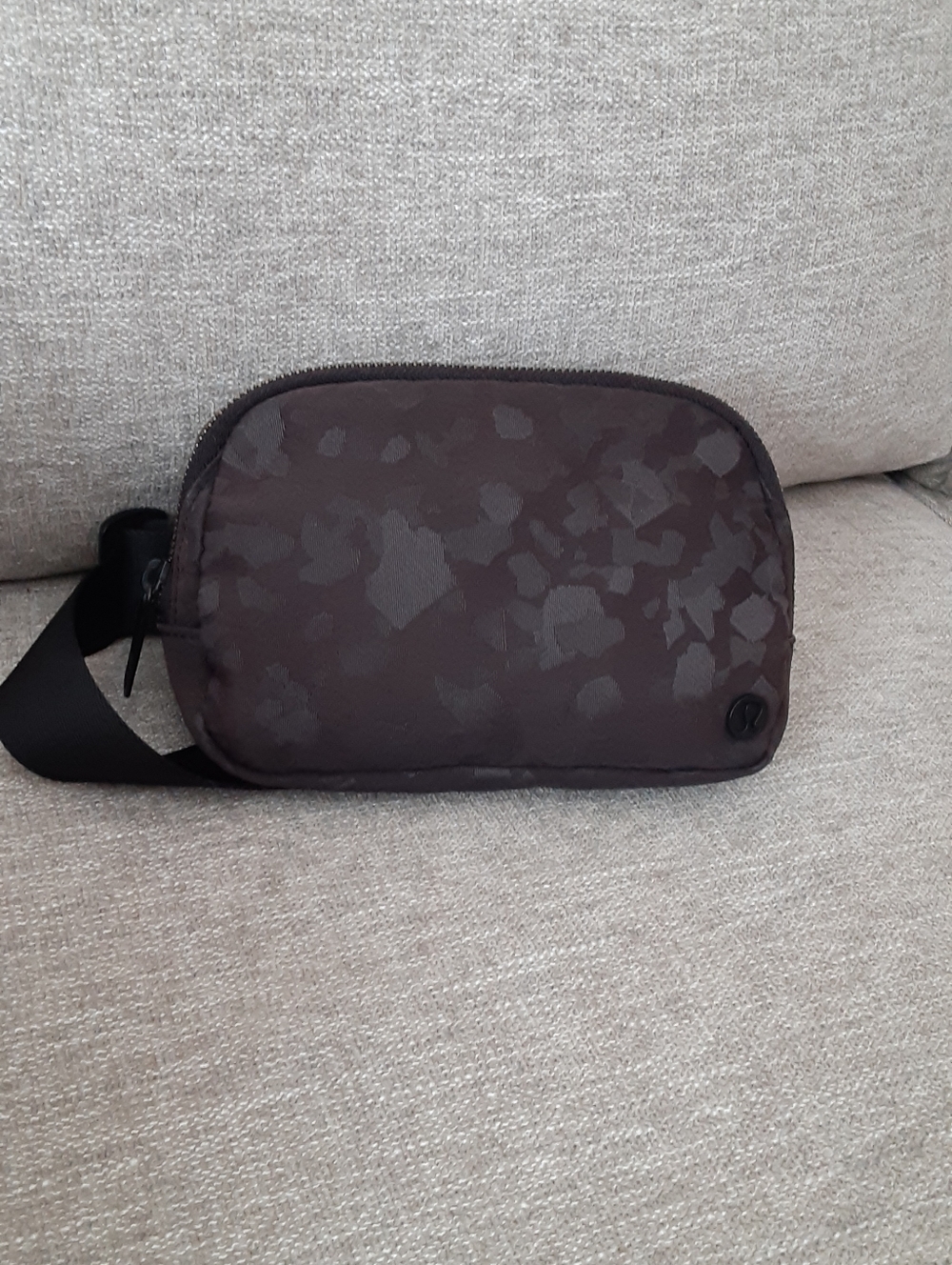 Lululemon Everywhere Belt, Crossbody bag